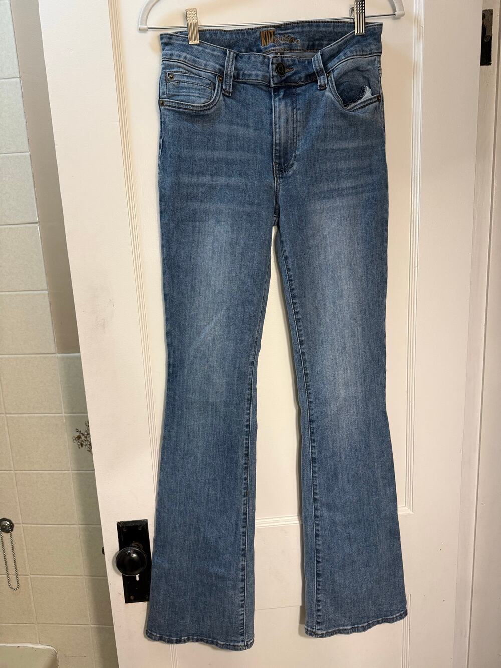 KUT from the Kloth Womenโs Flare Bootcut Jeans Blue Medium Wash Stretch size 6